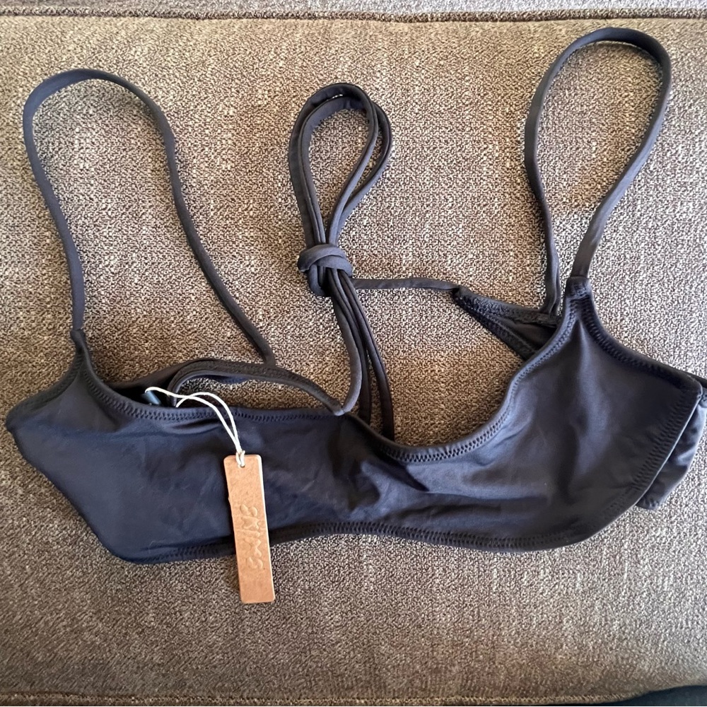 SKIMS NWT Signature Swim Micro Scoop Bikini Top Color Onyx